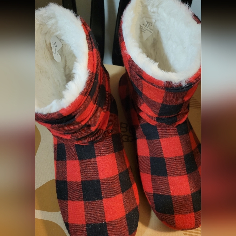 CHARTER CLUB Woman's  Slipper Bootie Size 8 Like New